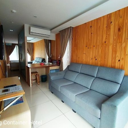 Kluang Container Swimming Pool Hotel Esterno foto