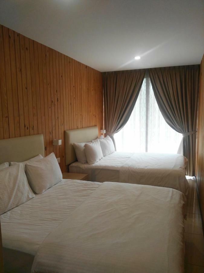 Kluang Container Swimming Pool Hotel Esterno foto
