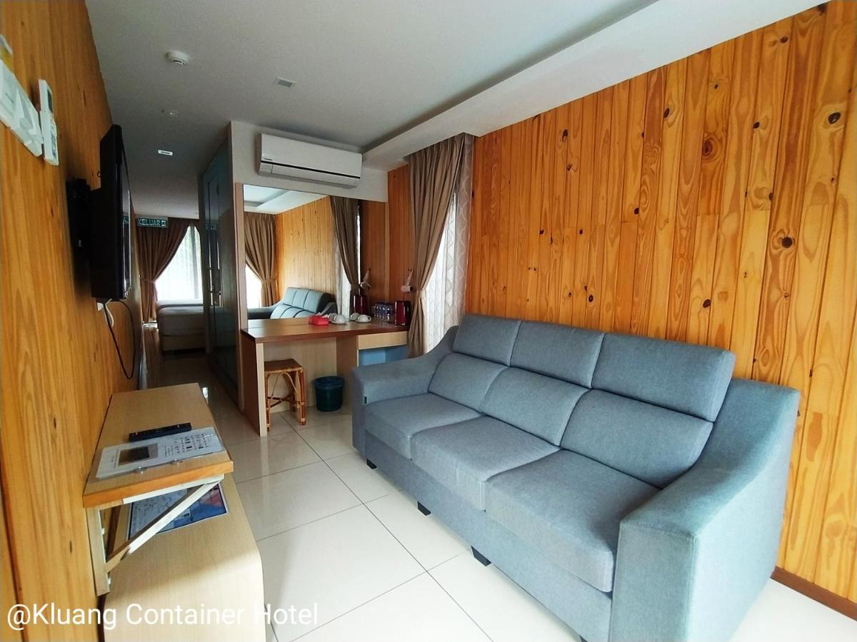 Kluang Container Swimming Pool Hotel Esterno foto