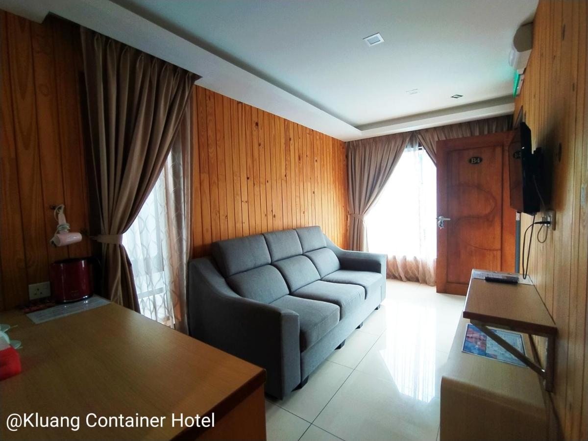Kluang Container Swimming Pool Hotel Esterno foto