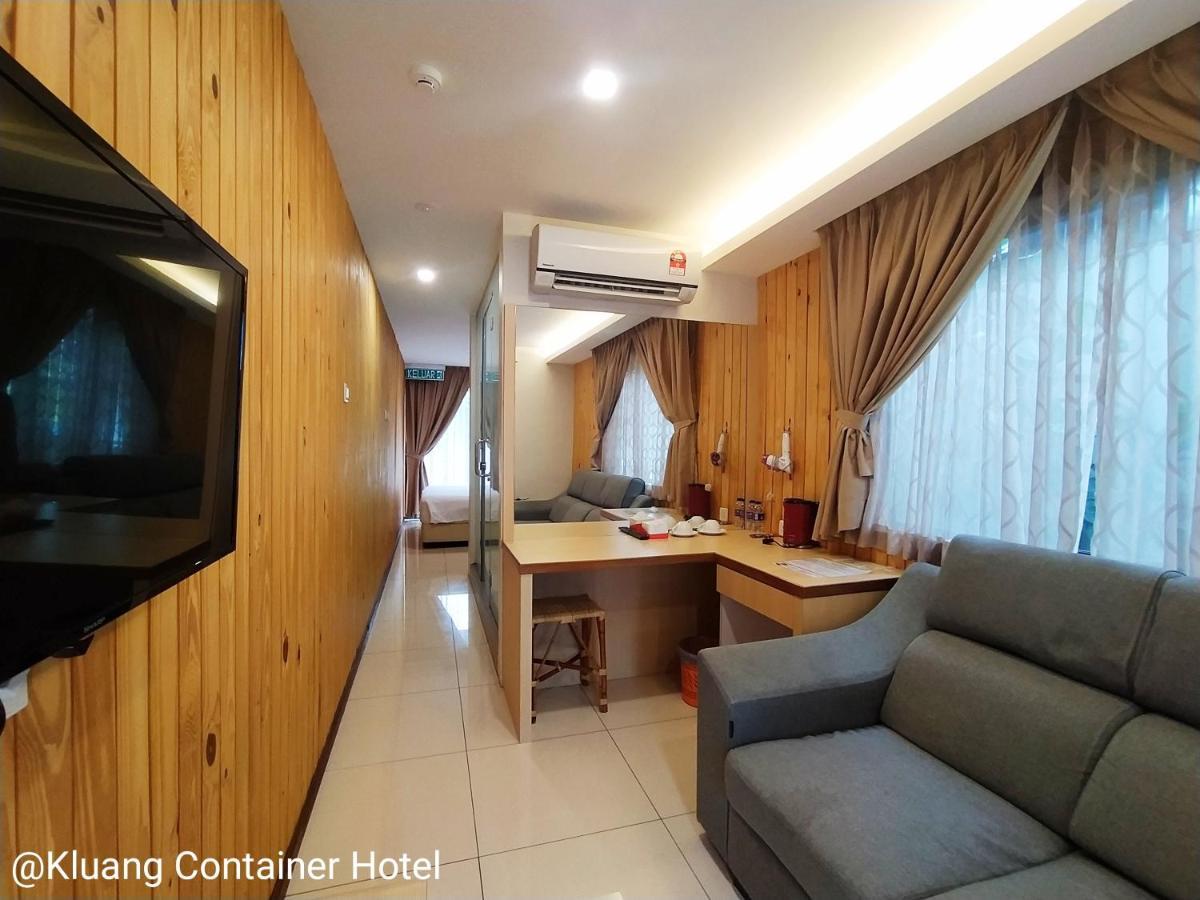 Kluang Container Swimming Pool Hotel Esterno foto