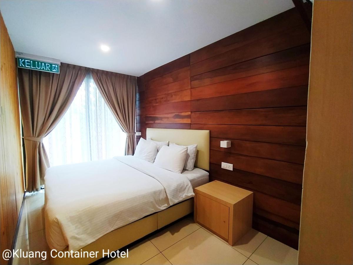 Kluang Container Swimming Pool Hotel Esterno foto
