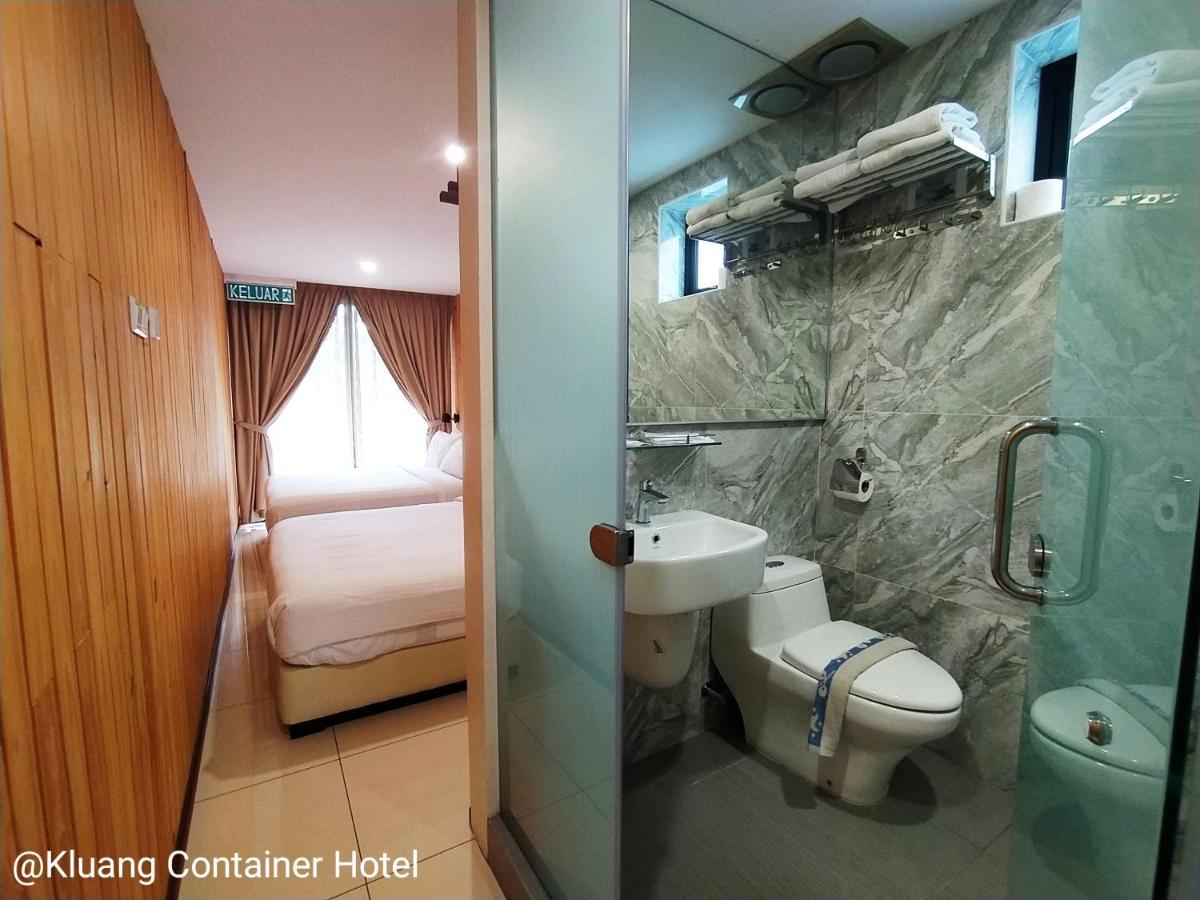 Kluang Container Swimming Pool Hotel Esterno foto