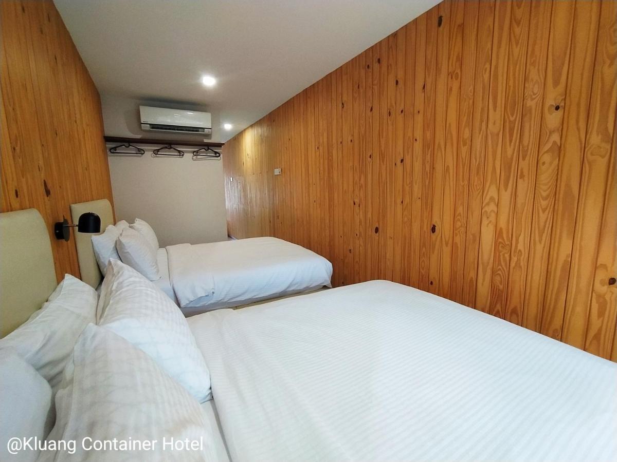 Kluang Container Swimming Pool Hotel Esterno foto